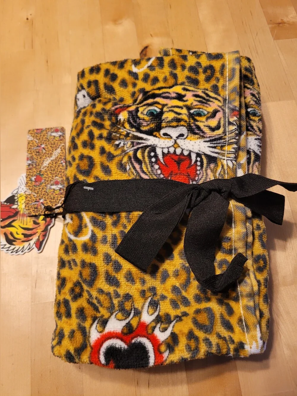 Ed Hardy Leopard Tiger Print Hand Towel Set - Yellow